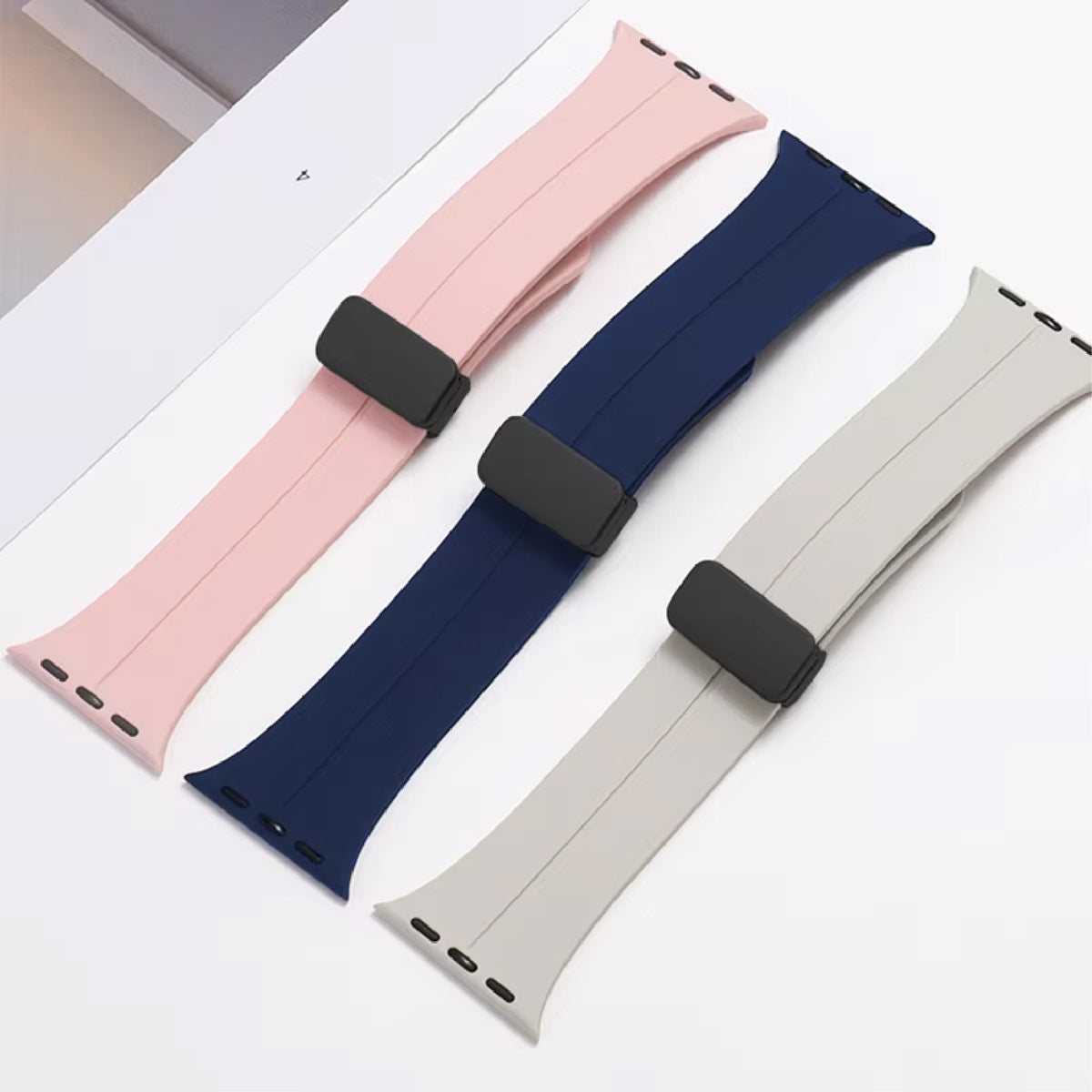 Magnetic Silicone Strap for Apple Watch From 38mm to 49mm